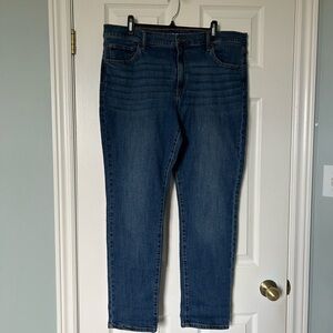 🌸NWOT🌸 Eddie Bauer Boyfriend Mid-Rise Slim Jeans - Size 14